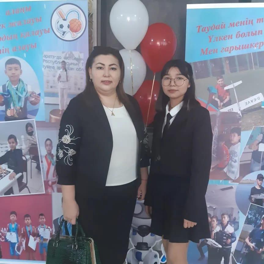 Аудандық білім бөлімінің ұйымдастыруымен 2022 жылдың 8 сәуір күні аудандық мәдениет үйінде "Жарқыра, самға, жарық жұлдыз!" атты дарынды балалар форумына №23 Тескентоған жалпы орта білім беретін мектебінің 10 сынып оқушысы Абдрасил Ақбота қатысты.